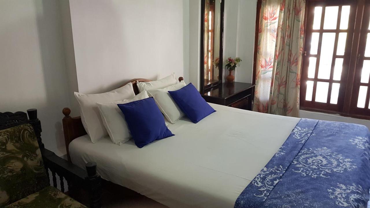 Mount View Inn Канди Экстерьер фото