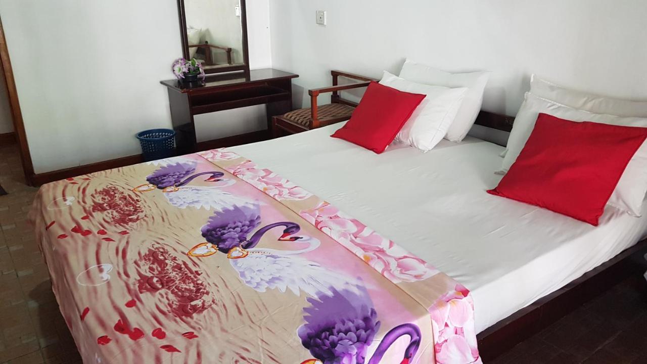 Mount View Inn Канди Экстерьер фото