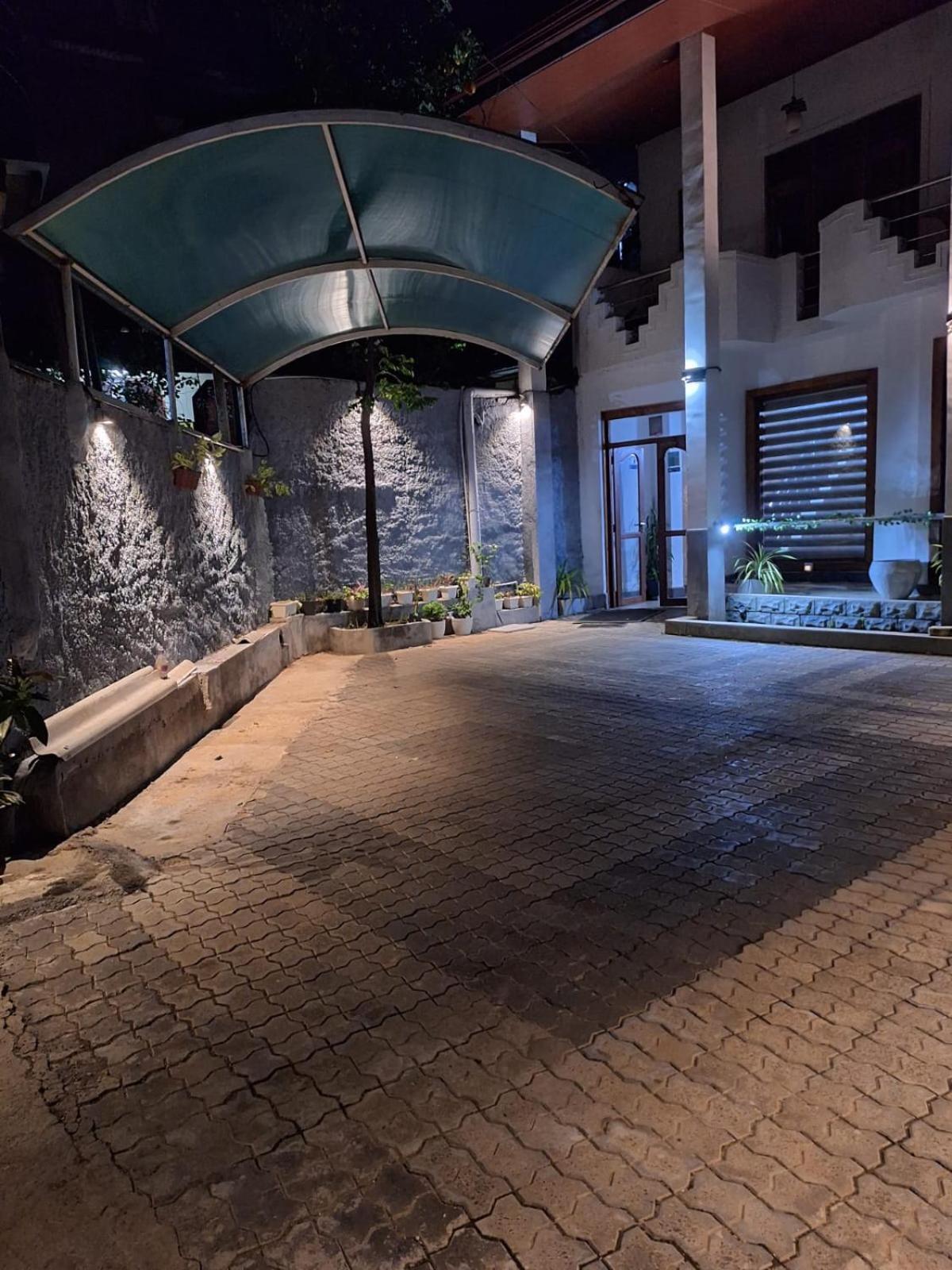 Mount View Inn Канди Экстерьер фото